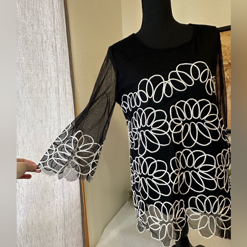 Alfani beautiful black and white top - Picture 6 of 11